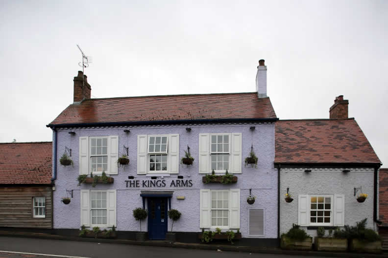 King's Arms	2110 Warwick Road, Knowle, B93 0EE